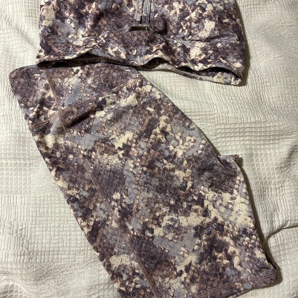 Ellie active wear - Picture 4 of 7